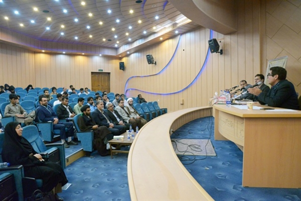 بیست و هشتمین كرسي ترویجی با عنوان «گفتگوی میان ادیان با چه روش و کدام مبنا» برگزار شد