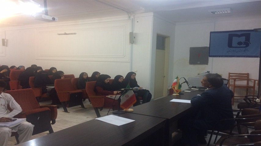 برگزاری کارگاه " آموزش موسیقی بیرونی شعر " در دانشکده ادبیات وعلوم انسانی