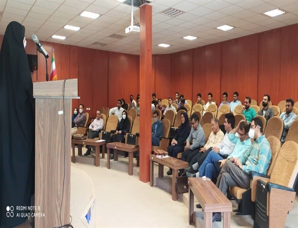 برگزاری جلسه معارفه اعضای محترم هیات علمی با دانشجویان دانشکده