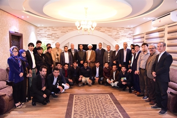 Friendly Meeting with the First Group of Overseas Students 